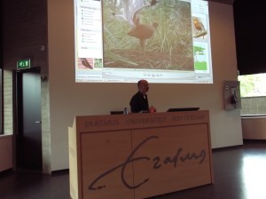 Dr. Rivas tijdens het kindercollege aan de Erasmus Universiteit Rotterdam, afgelopen juli.